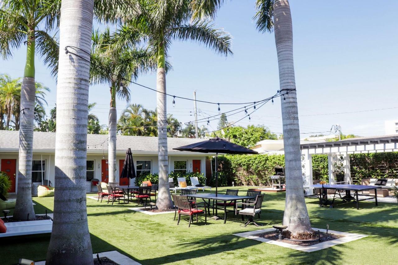 Captiva Beach Resort Point O'Rocks Bagian luar foto