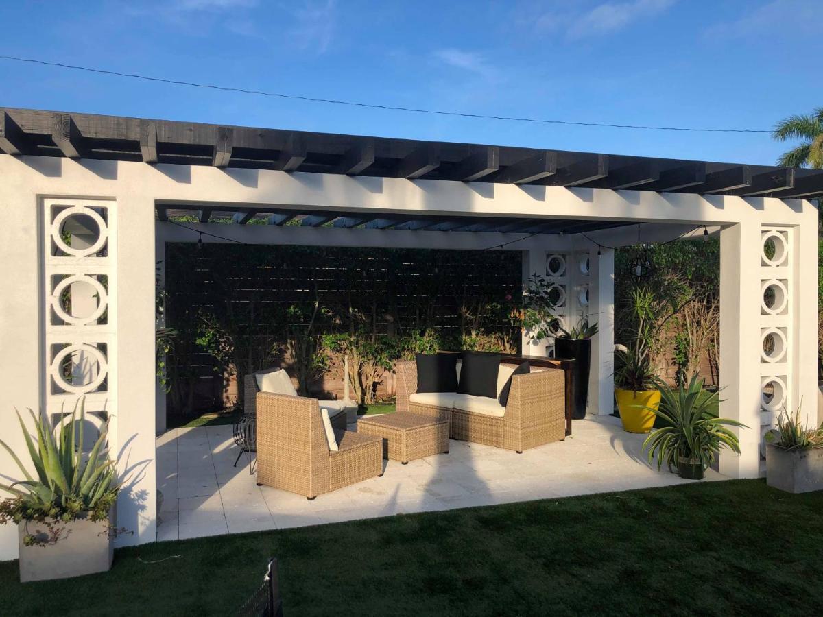 Captiva Beach Resort Point O'Rocks Bagian luar foto