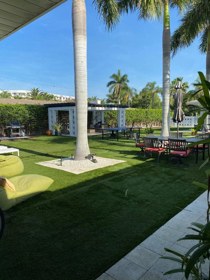 Captiva Beach Resort Point O'Rocks Bagian luar foto