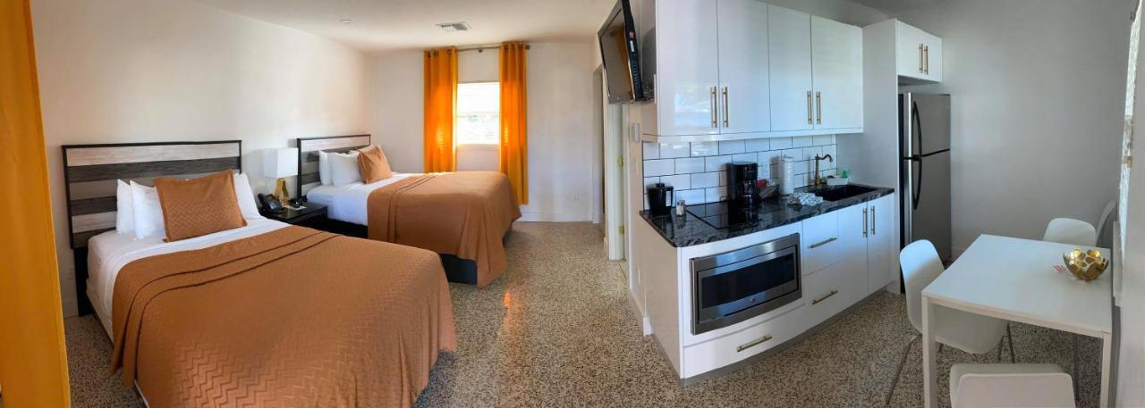 Captiva Beach Resort Point O'Rocks Bagian luar foto