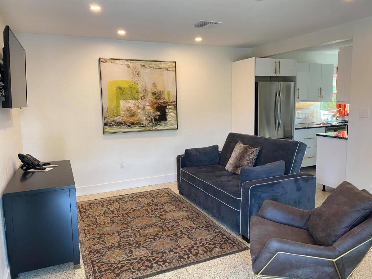 Captiva Beach Resort Point O'Rocks Bagian luar foto